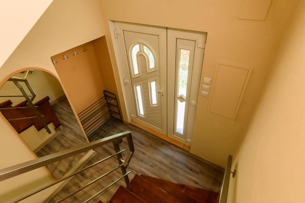 Apartman Elegant 2 Besenova Exterior photo